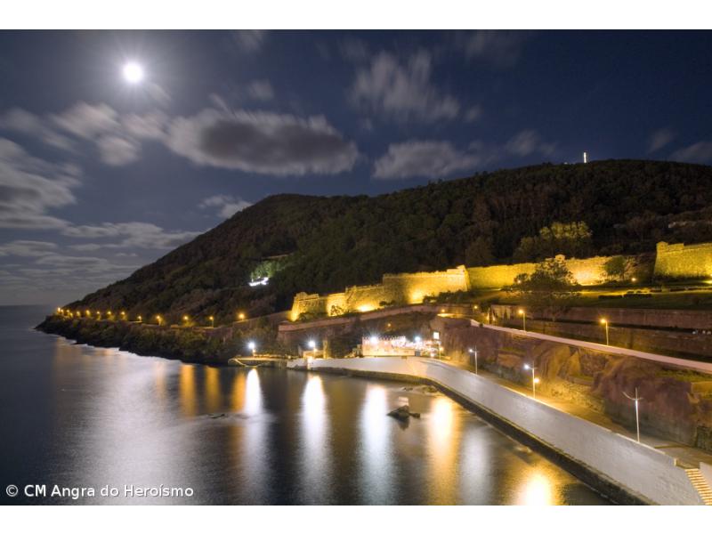 Angra Um Paraiso Seguro Para Poder Passar Ferias E Viver Acoriano Oriental