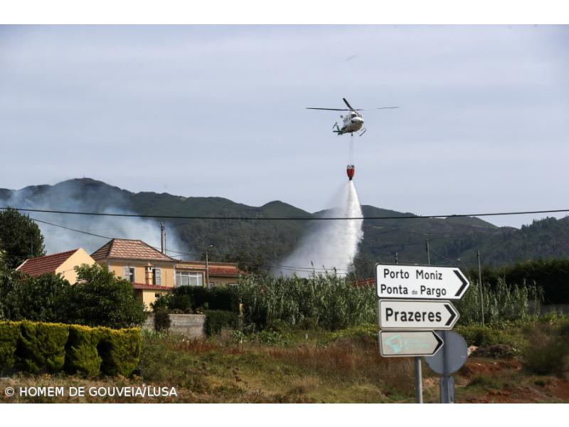 Suspeita de fogo posto em incêndio no Porto Moniz —